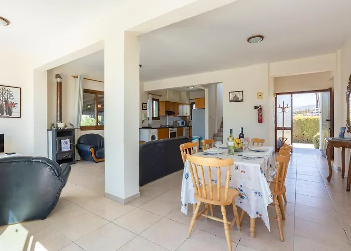 Blue Bay Dimitris Vila Mavroli